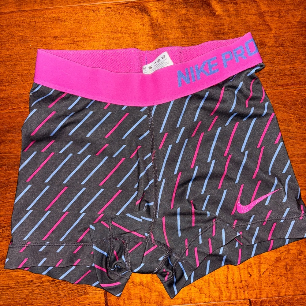 Nike pro
